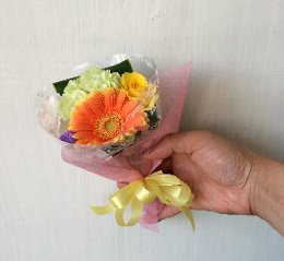 犬山市 花の香花園 花屋 花束 ブーケ アレンジメント お誕生日 記念日